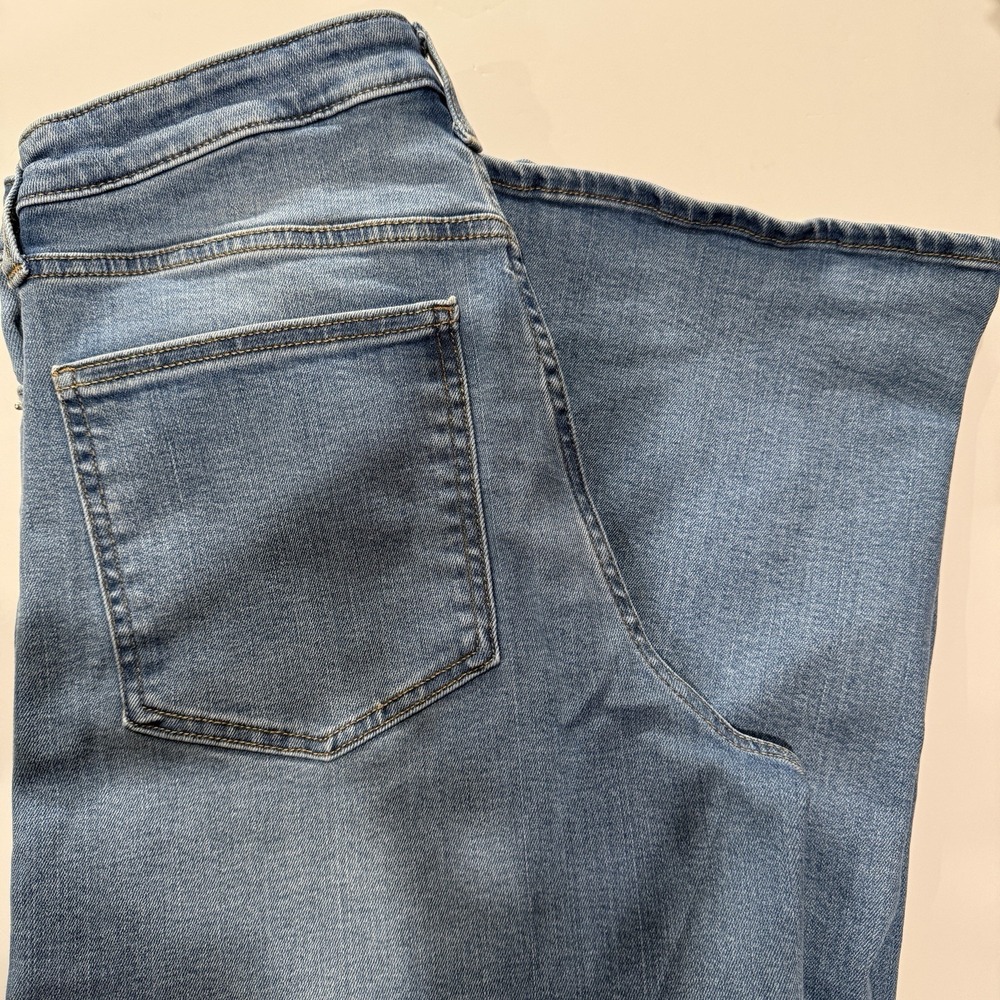 Universal Thread Jeans Womens 12R High Rise Everyday Wide Leg Blue Denim Stretch